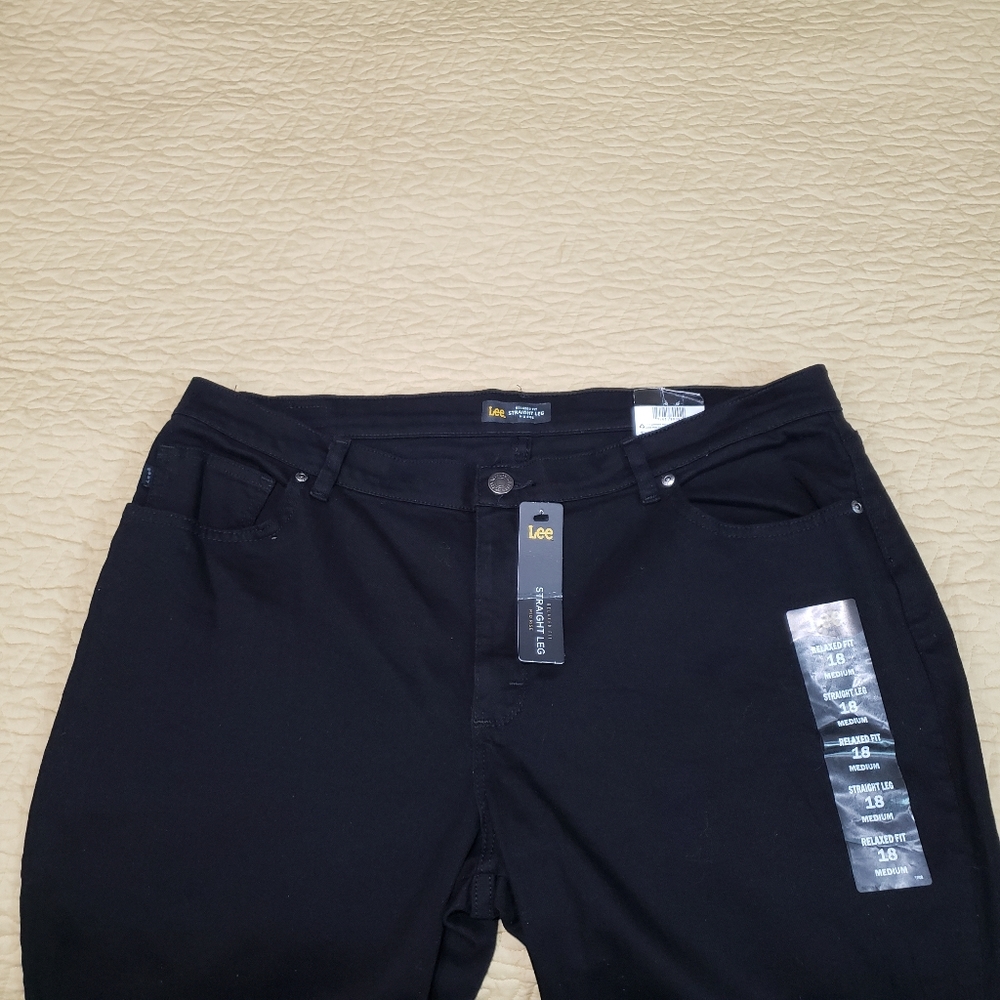 Women's Lee Relaxed Fit Black Jeans Size 18 - Picture 2 of 8